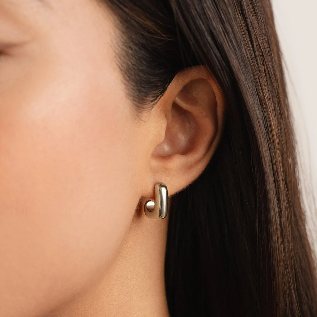 Vioraia Alice Square Hoop Silver Earrings