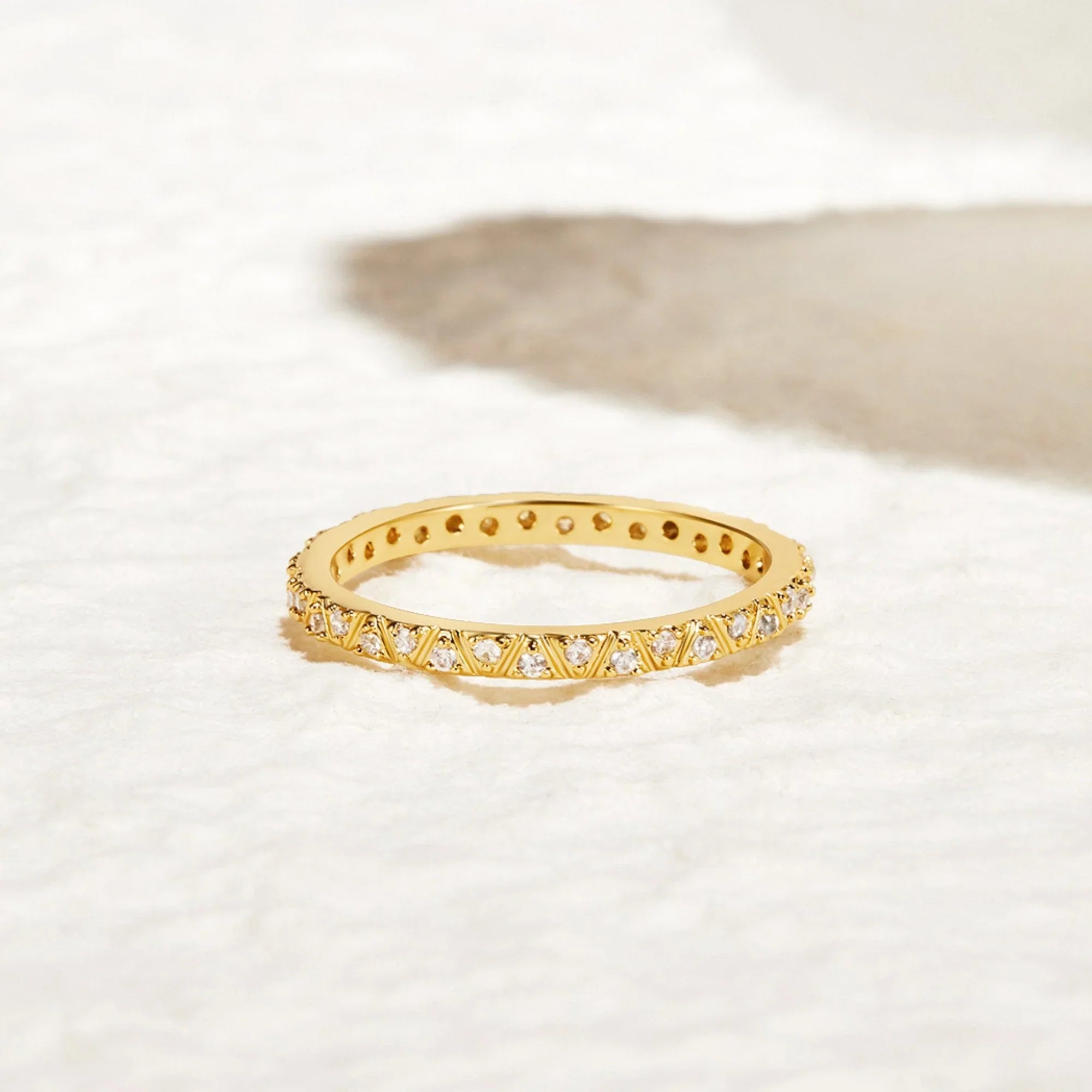 Vioraia Arquette Gold & Crystal Band Ring