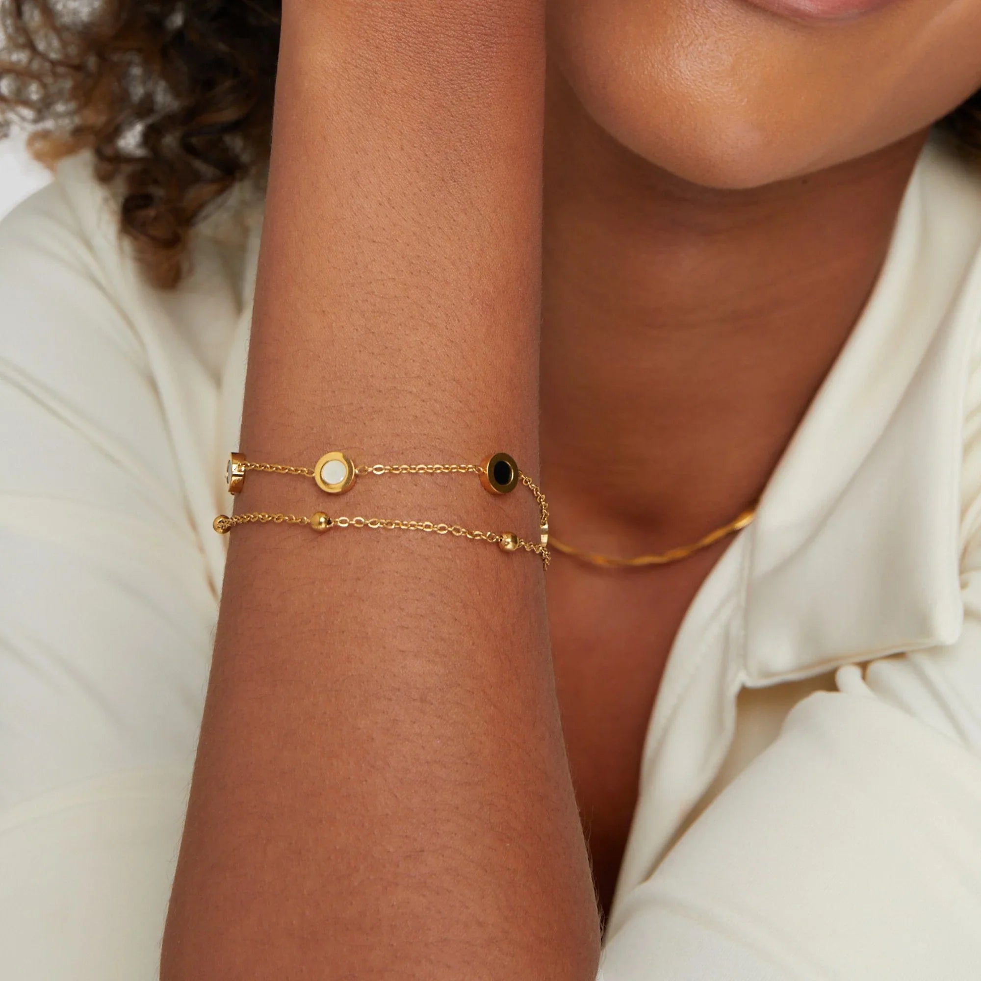 Vioraia Onyx & White Stone Bracelet