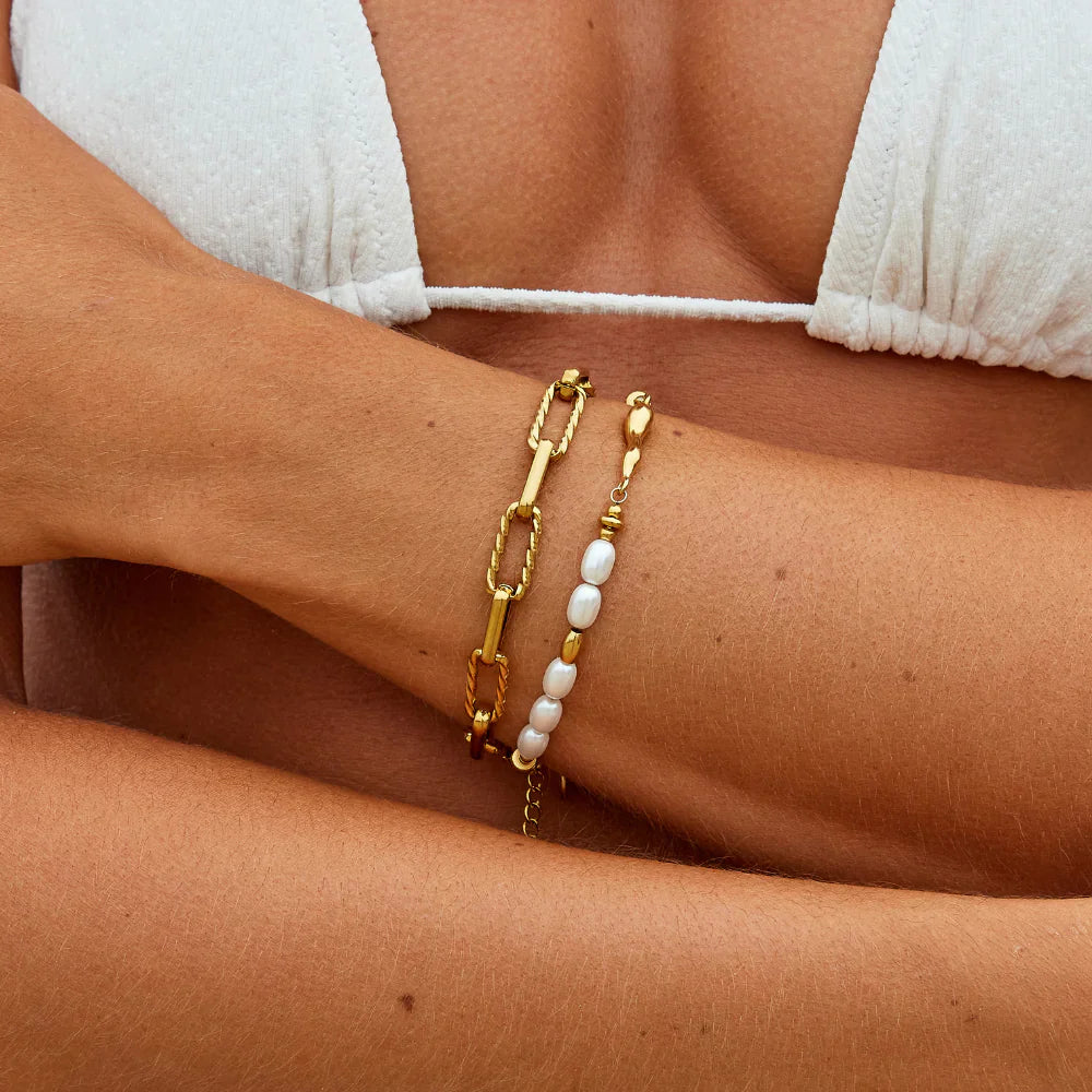 Vioraia Lovina Freshwater Pearl Bracelet