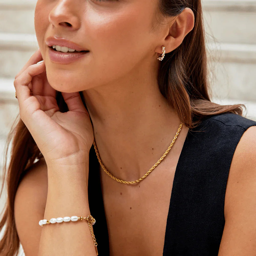 Vioraia Calla Gold Twisted Chain Necklace