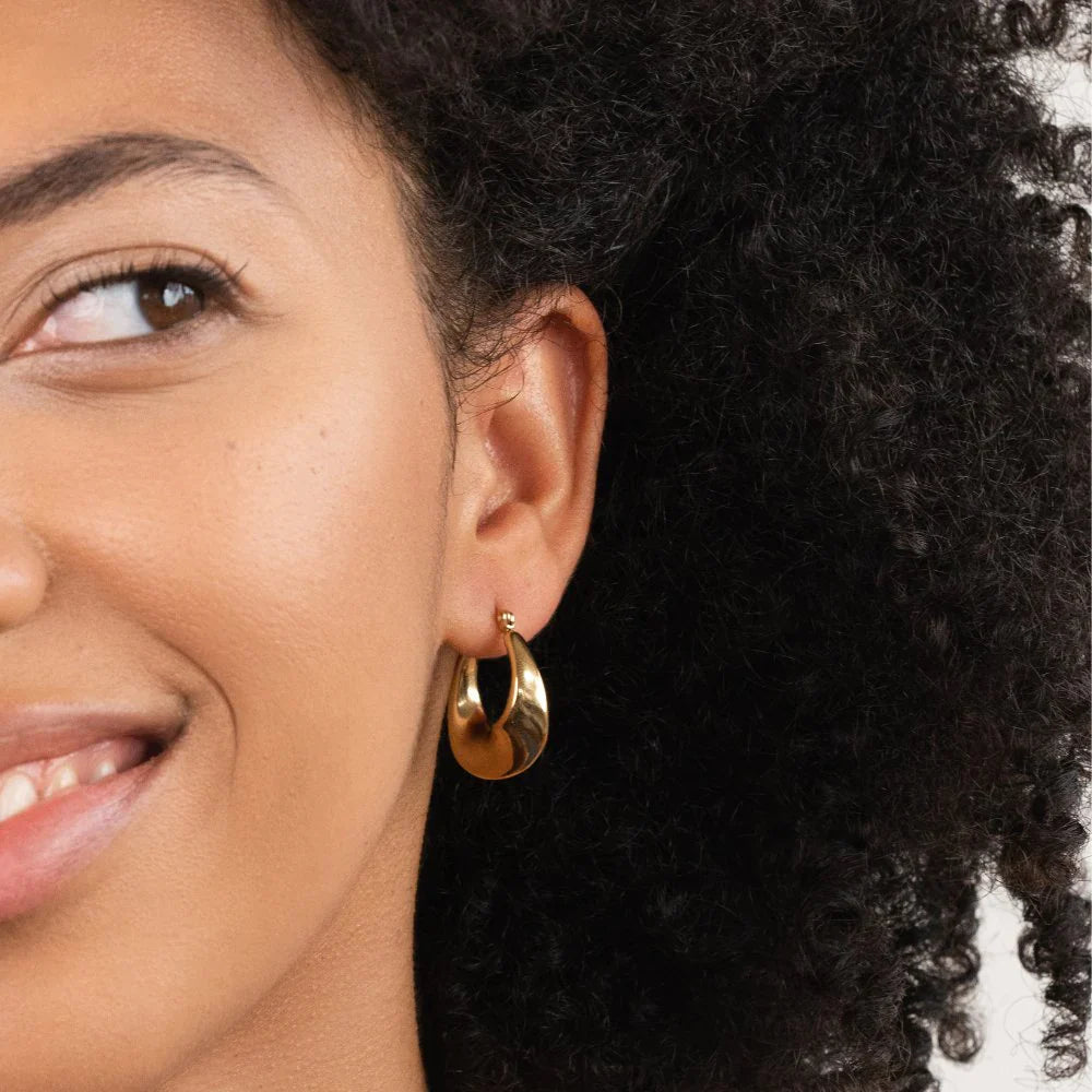 Vioraia Dara Hoop Earrings