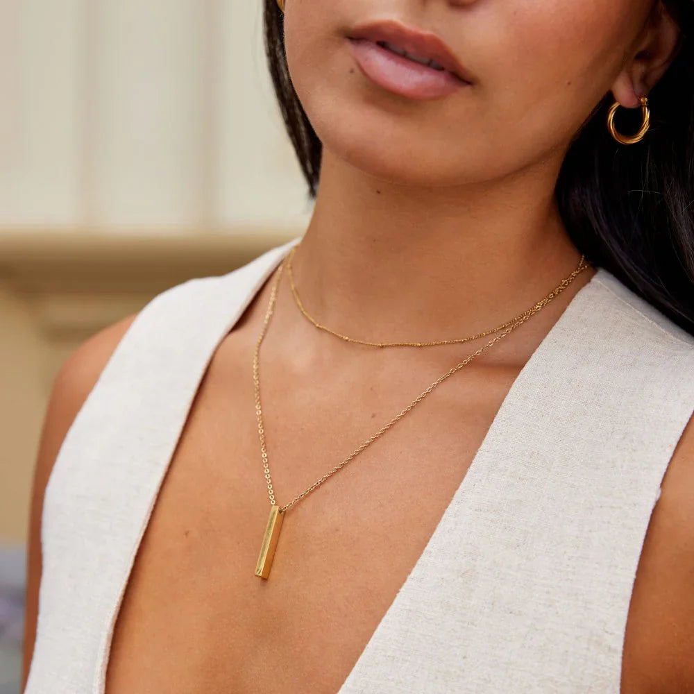 Vioraia Lala Gold Bar Necklace