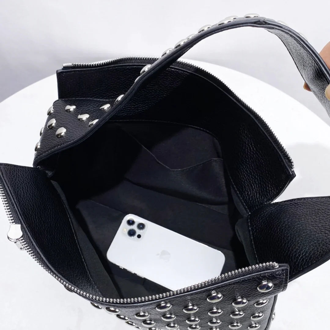 Vioraia Behati Shoulder Bag
