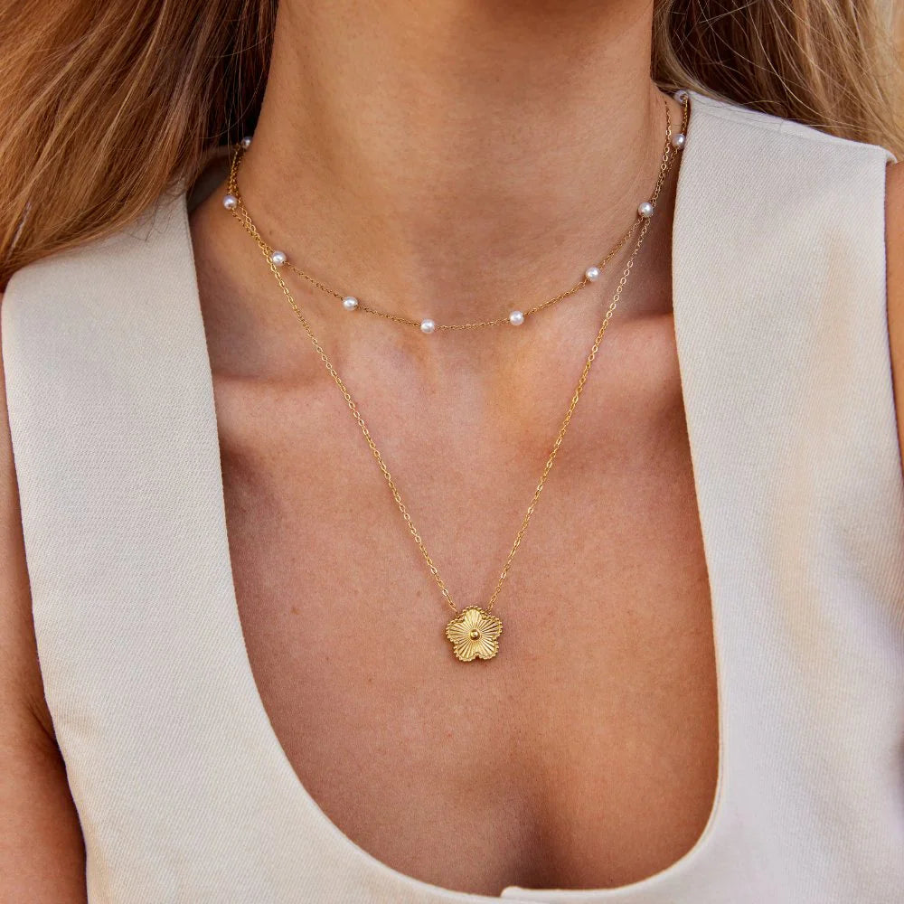 Vioraia Golden Clover Necklace