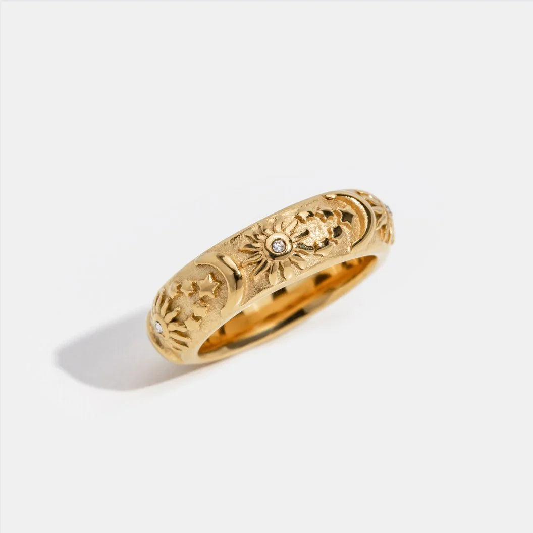 Vioraia Celestial Gold Ring
