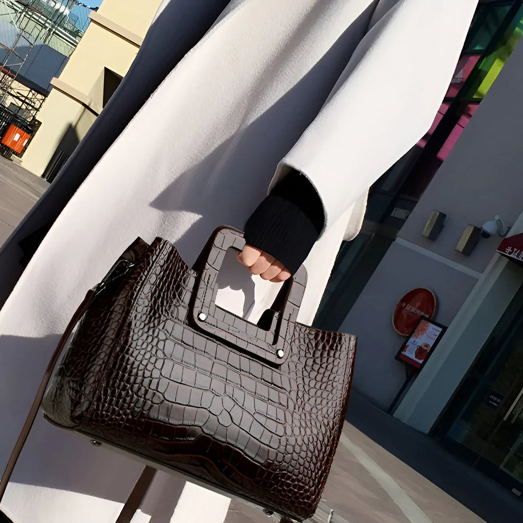 Vioraia Briella Tote Bag