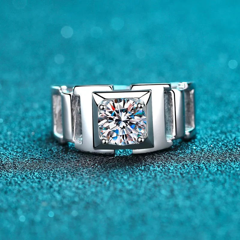 Vioraia Bold Heroic Ring