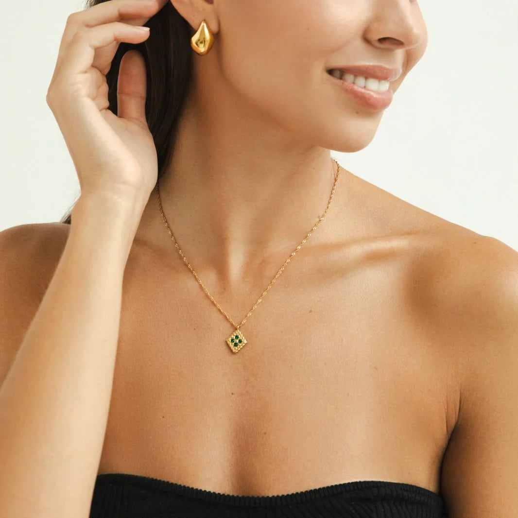 Vioraia Tiffany Emerald Pendant Necklace