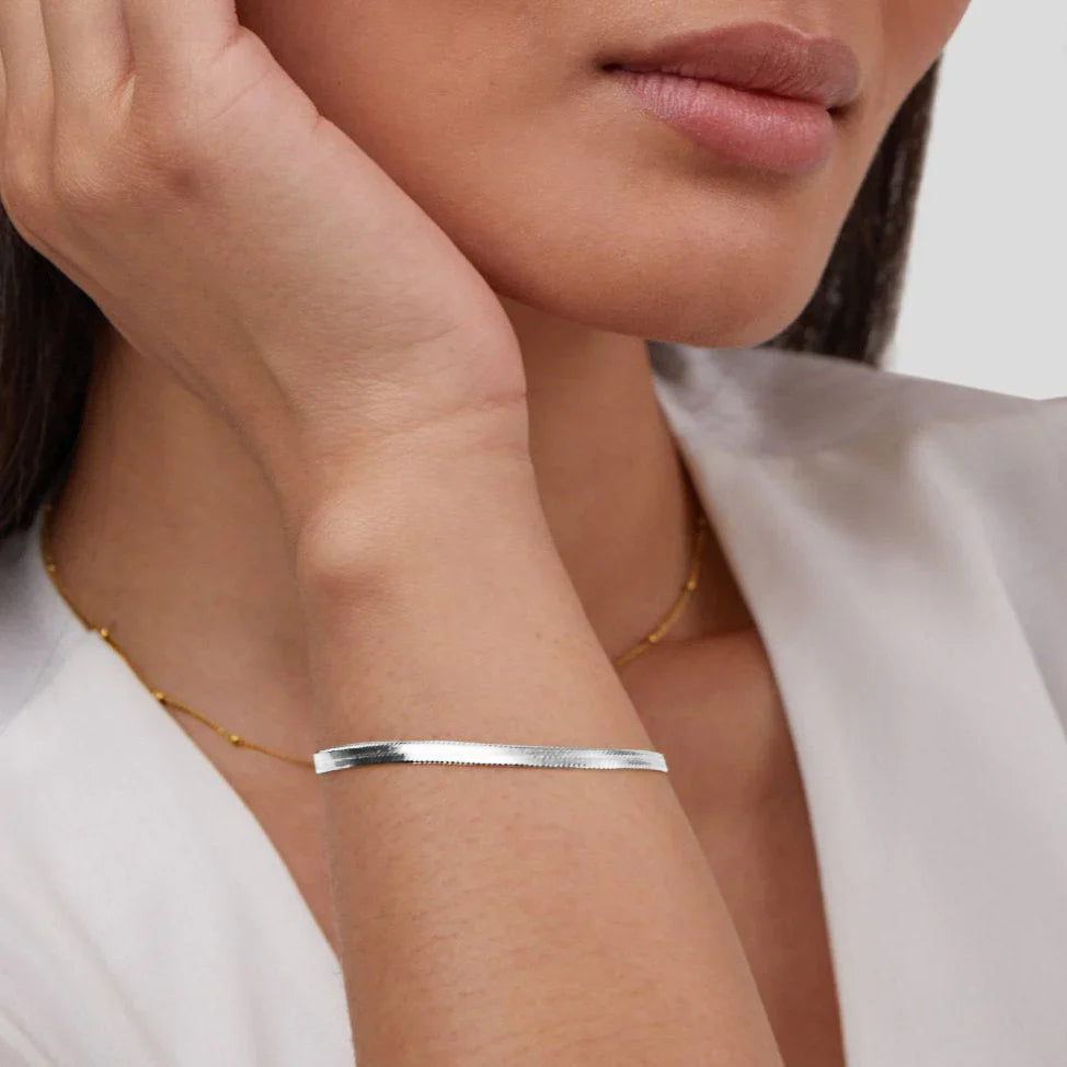Vioraia Sarya Snake Chain Silver Bracelet