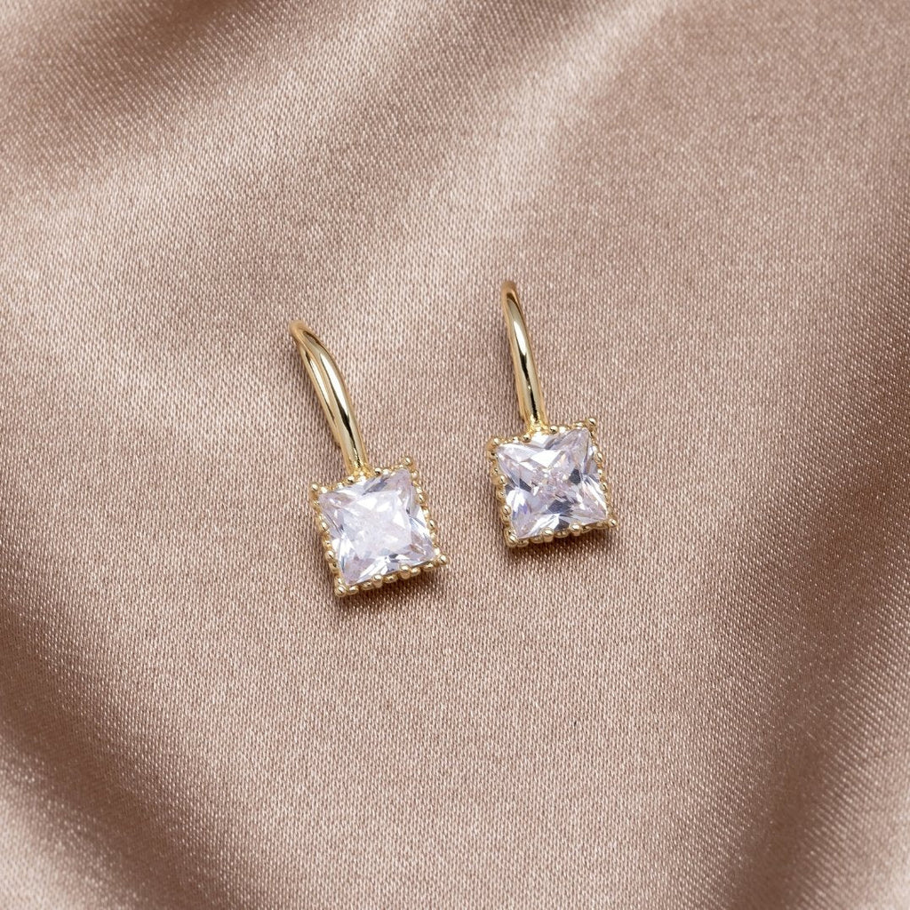 Vioraia Piper Crystal Drop Earrings