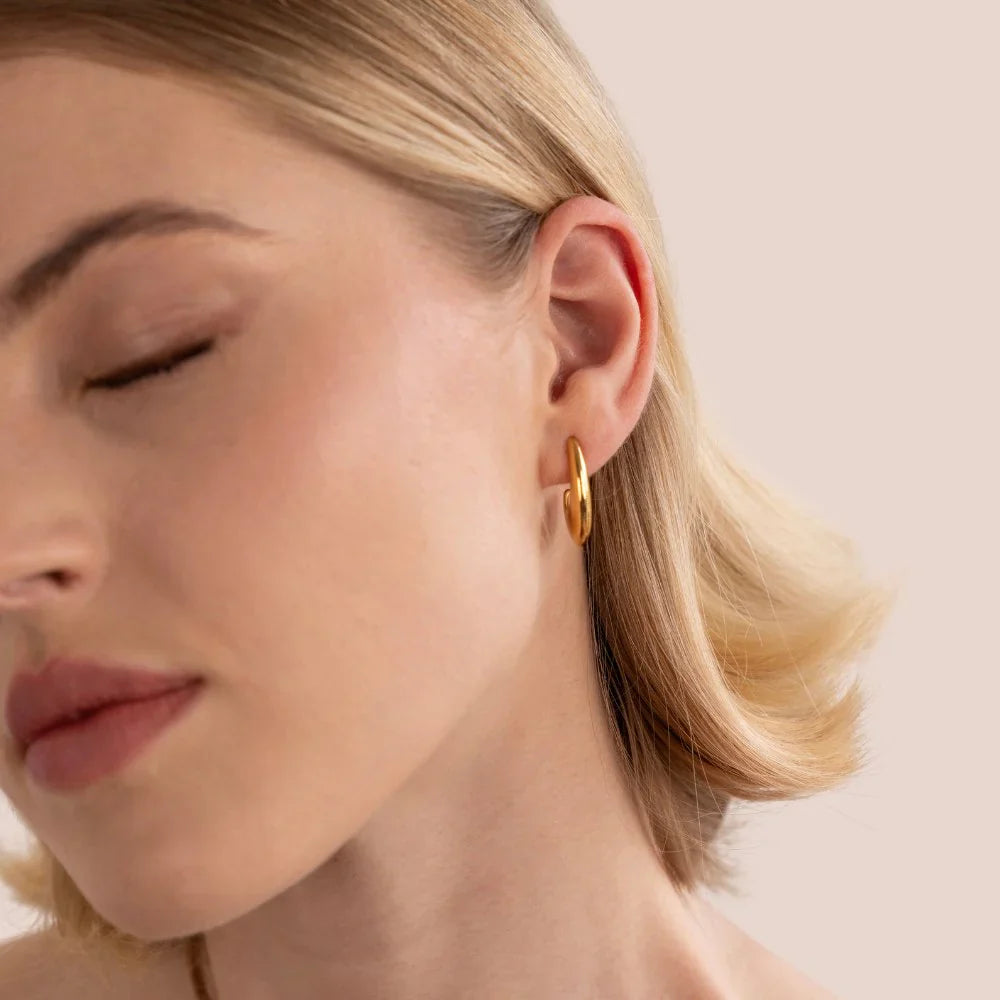 Vioraia Tara 18K Gold Hoop Earrings