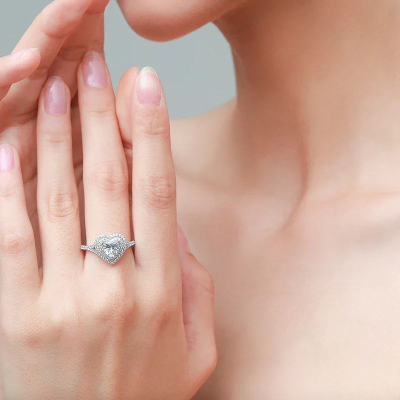 Vioraia Enchanted Love Ring