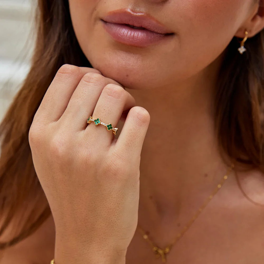 Vioraia Four Leaf Clover Crystal Ring