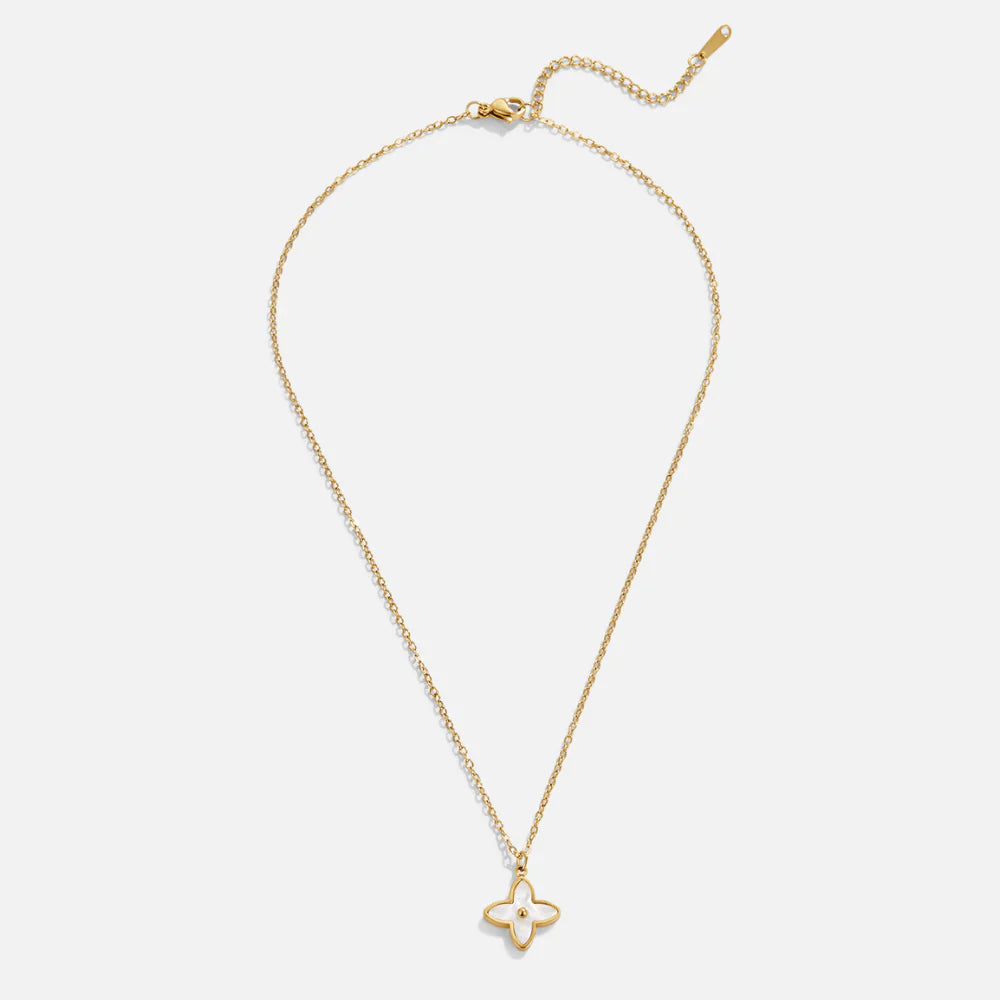 Vioraia White Blossom Petal Necklace