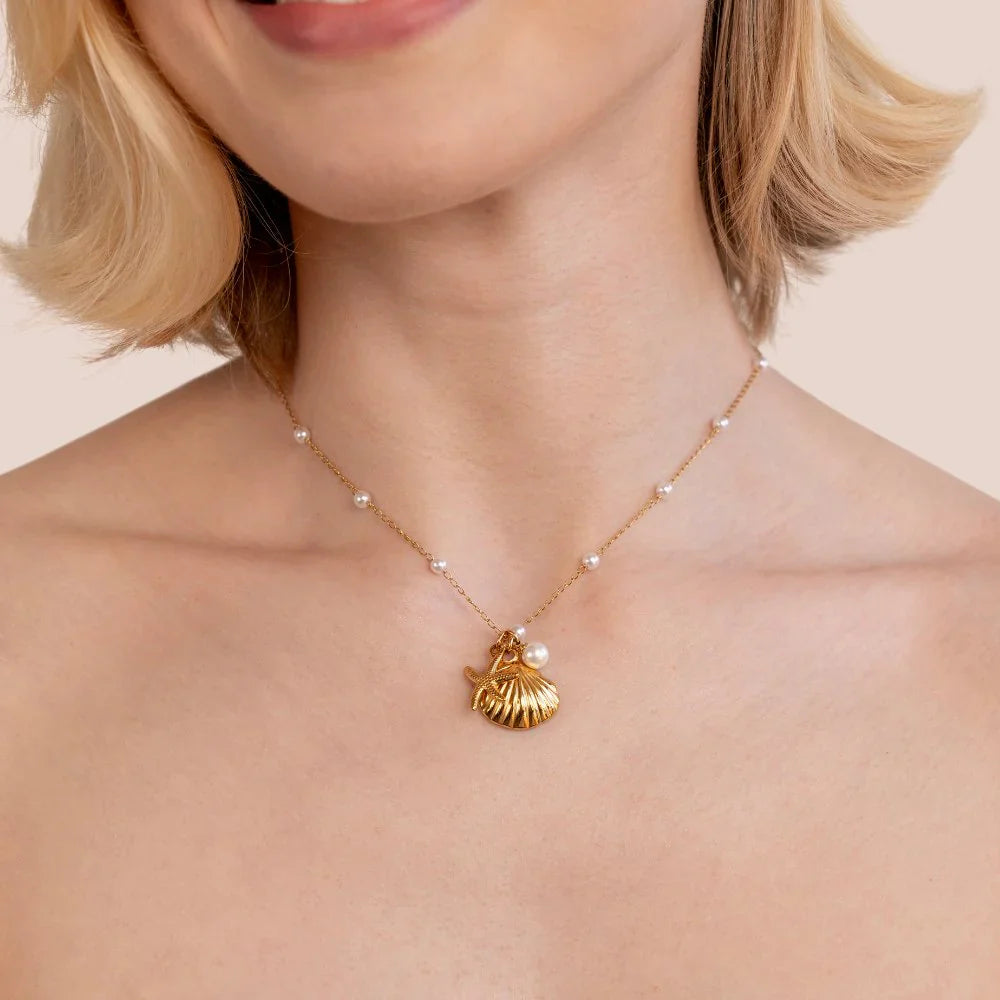 Vioraia Aria Shell Charm Necklace
