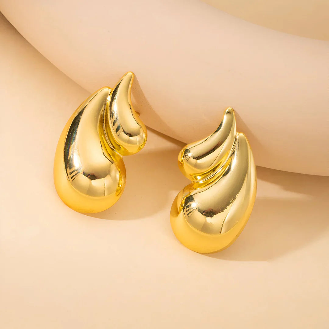 Vioraia Selena Lustrous Flow Earrings