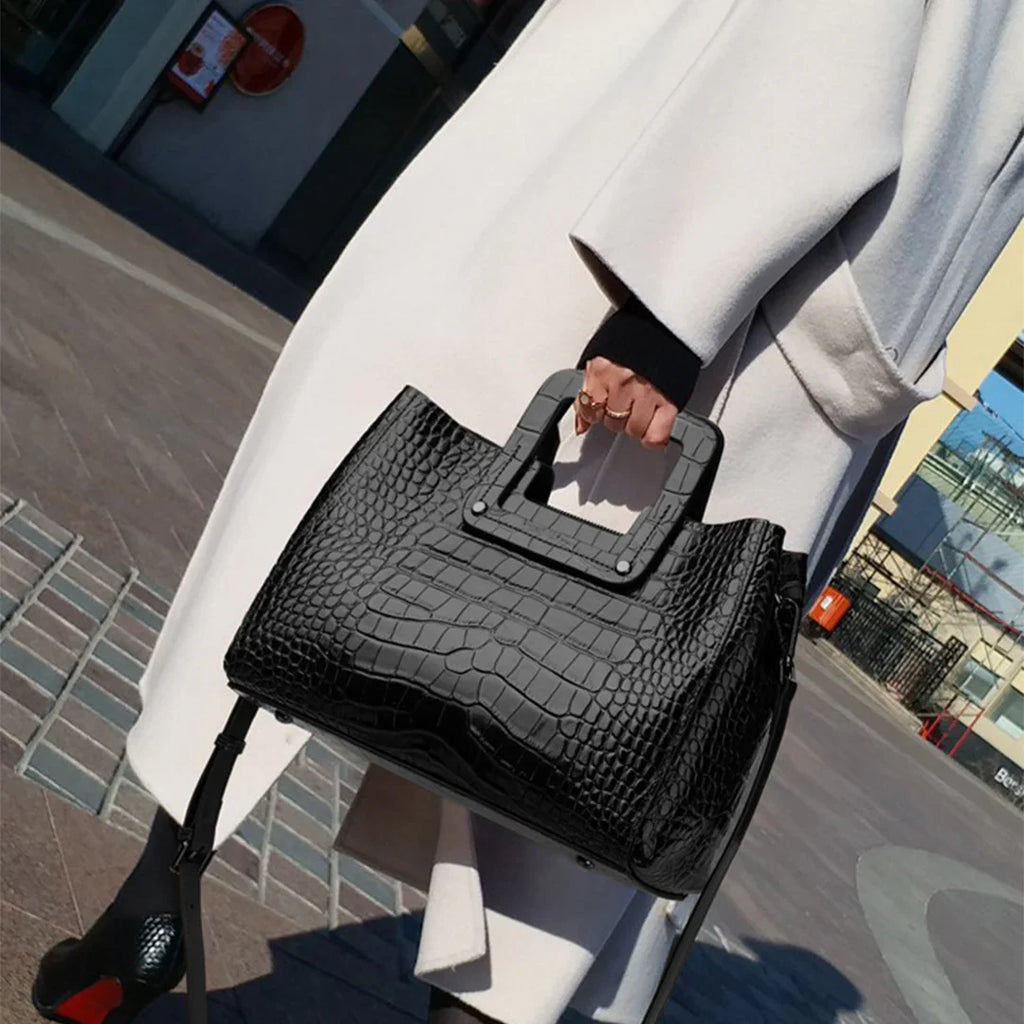 Vioraia Briella Tote Bag