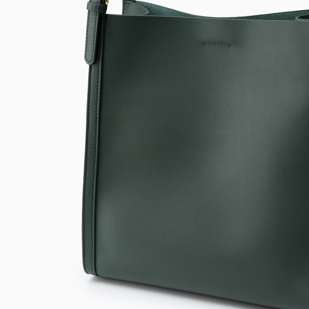 Vioraia Camila Tote Bag
