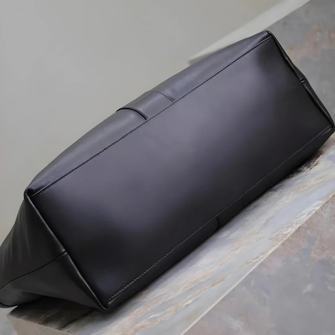 Vioraia Trina Tote Bag