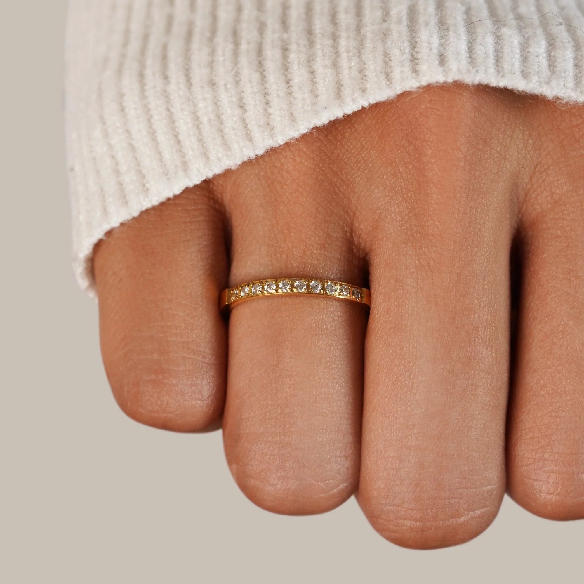 Vioraia Timeless Beauty 18K Crystal Ring