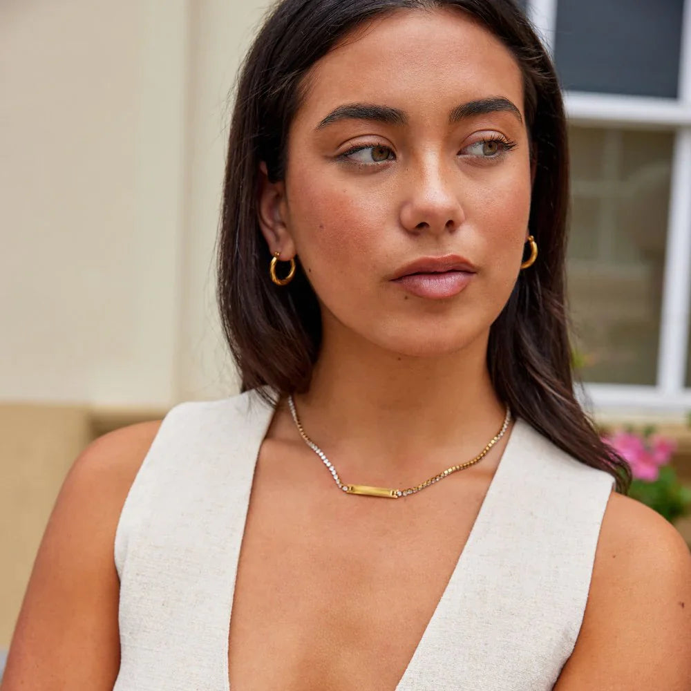 Vioraia Rina Crystal Necklace