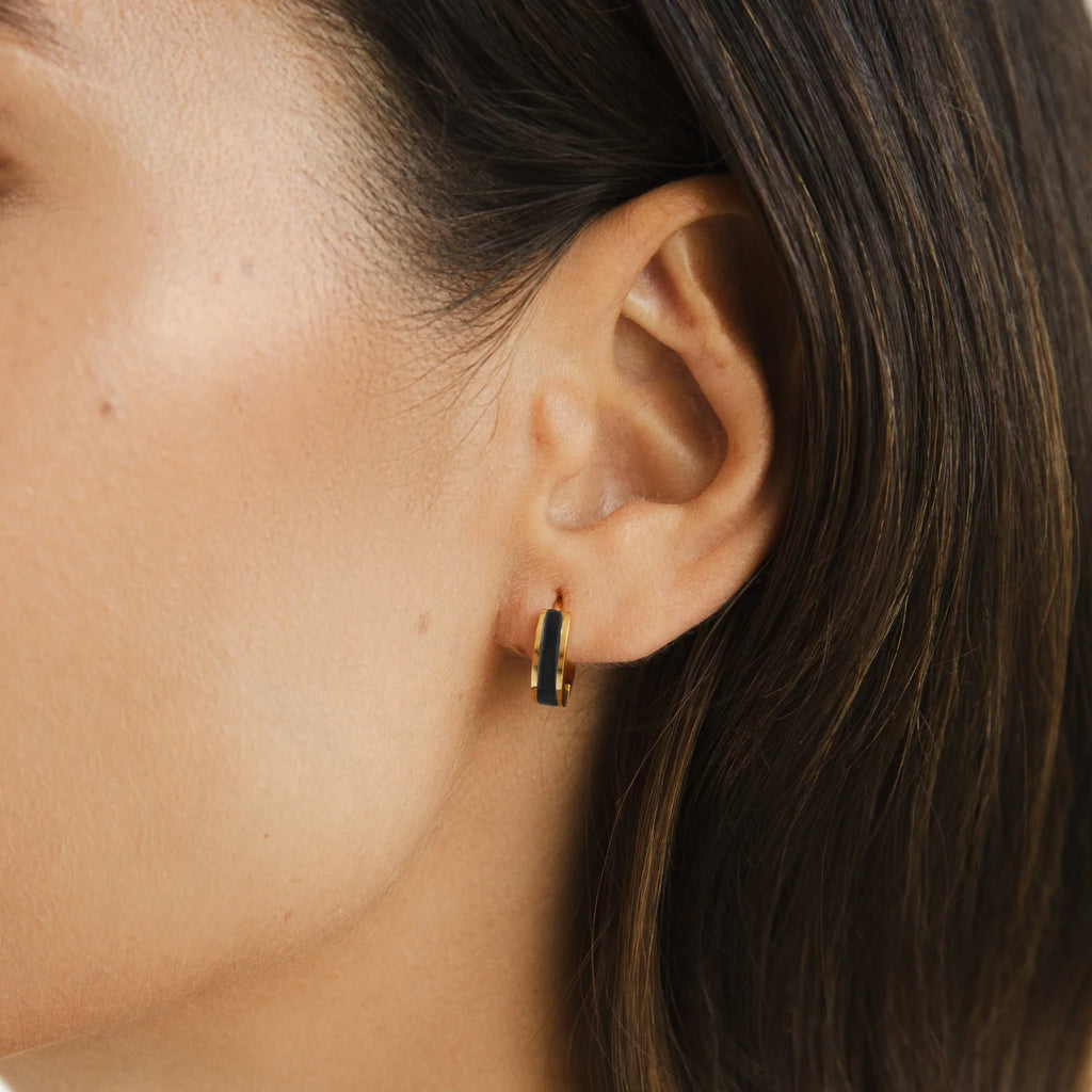 Vioraia Leigh Black Hoop Earrings