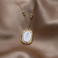 Vioraia Fragile Love' Rose Necklace