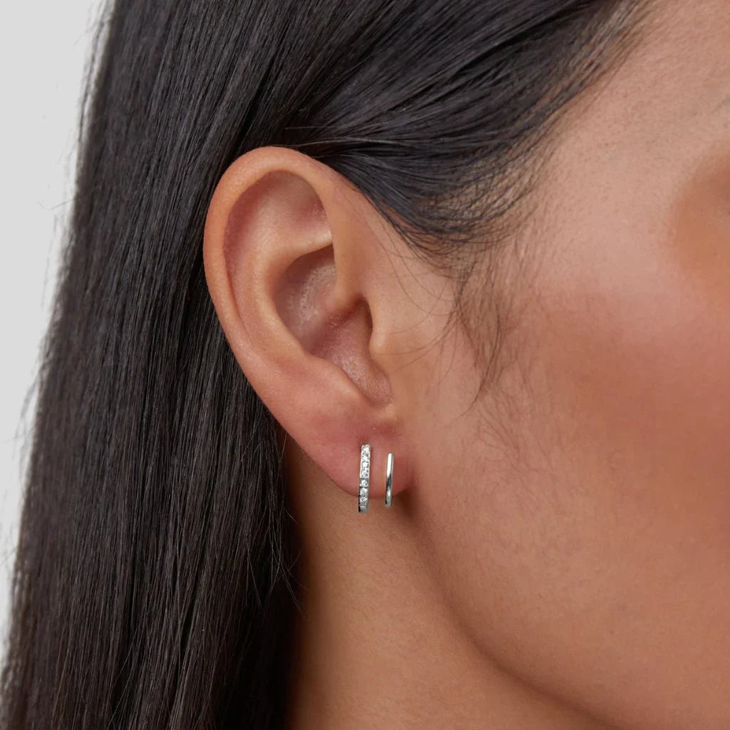 Vioraia Silver & Crystal Claw Earrings