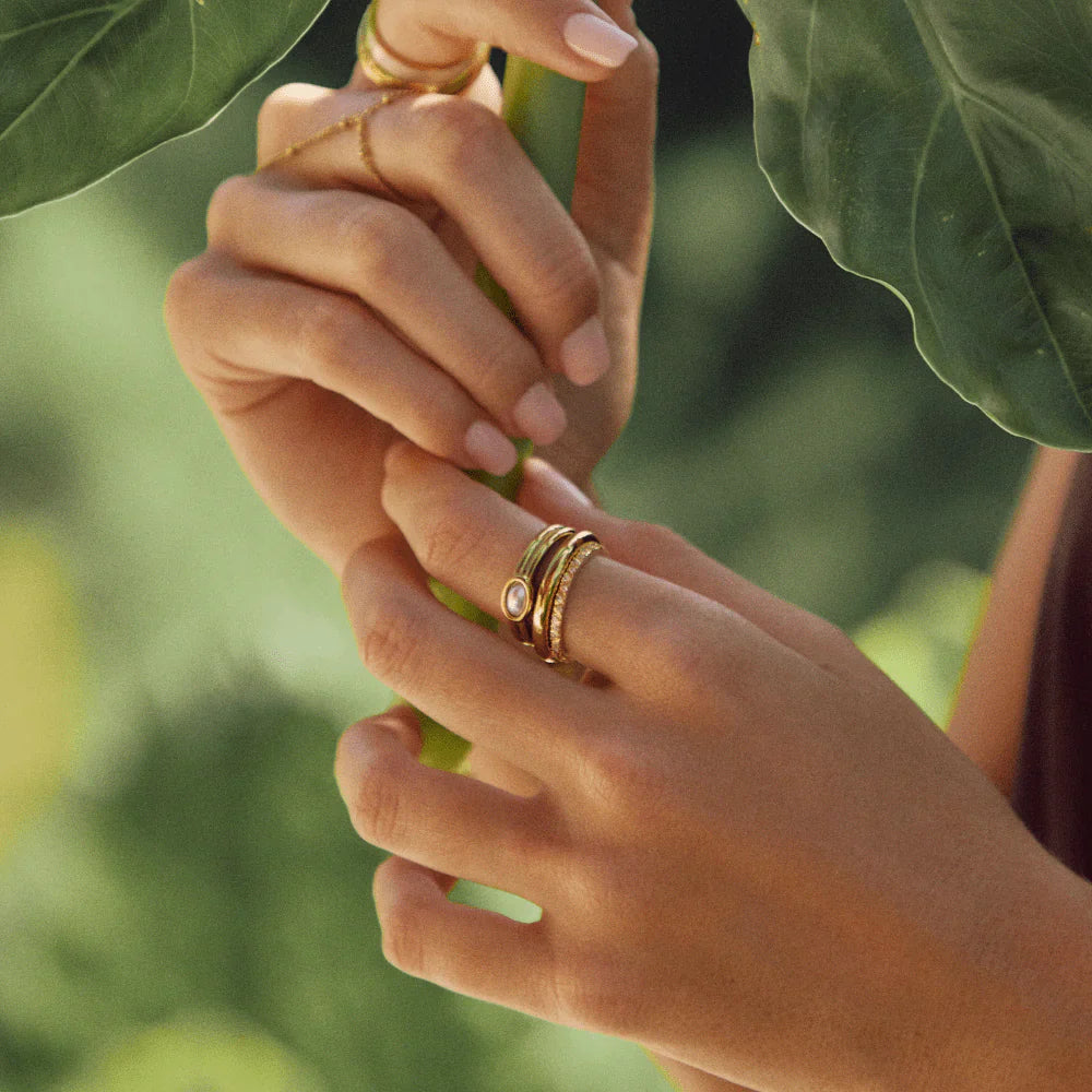 Vioraia Chunky Pearl 18K Gold Ring