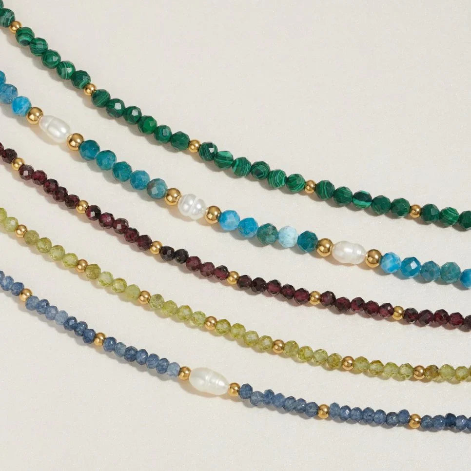 Vioraia Free Emerald Green Beaded Bracelet