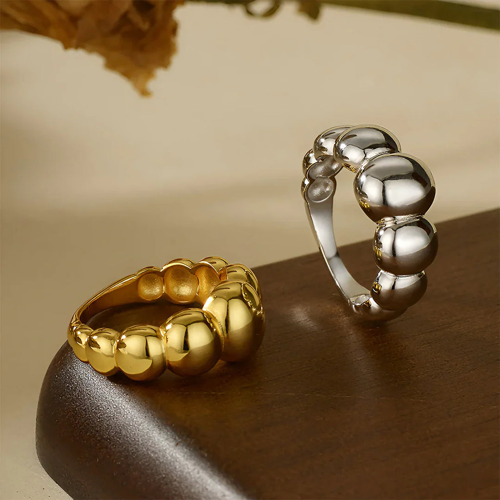 Vioraia Selene Bubble Band Ring
