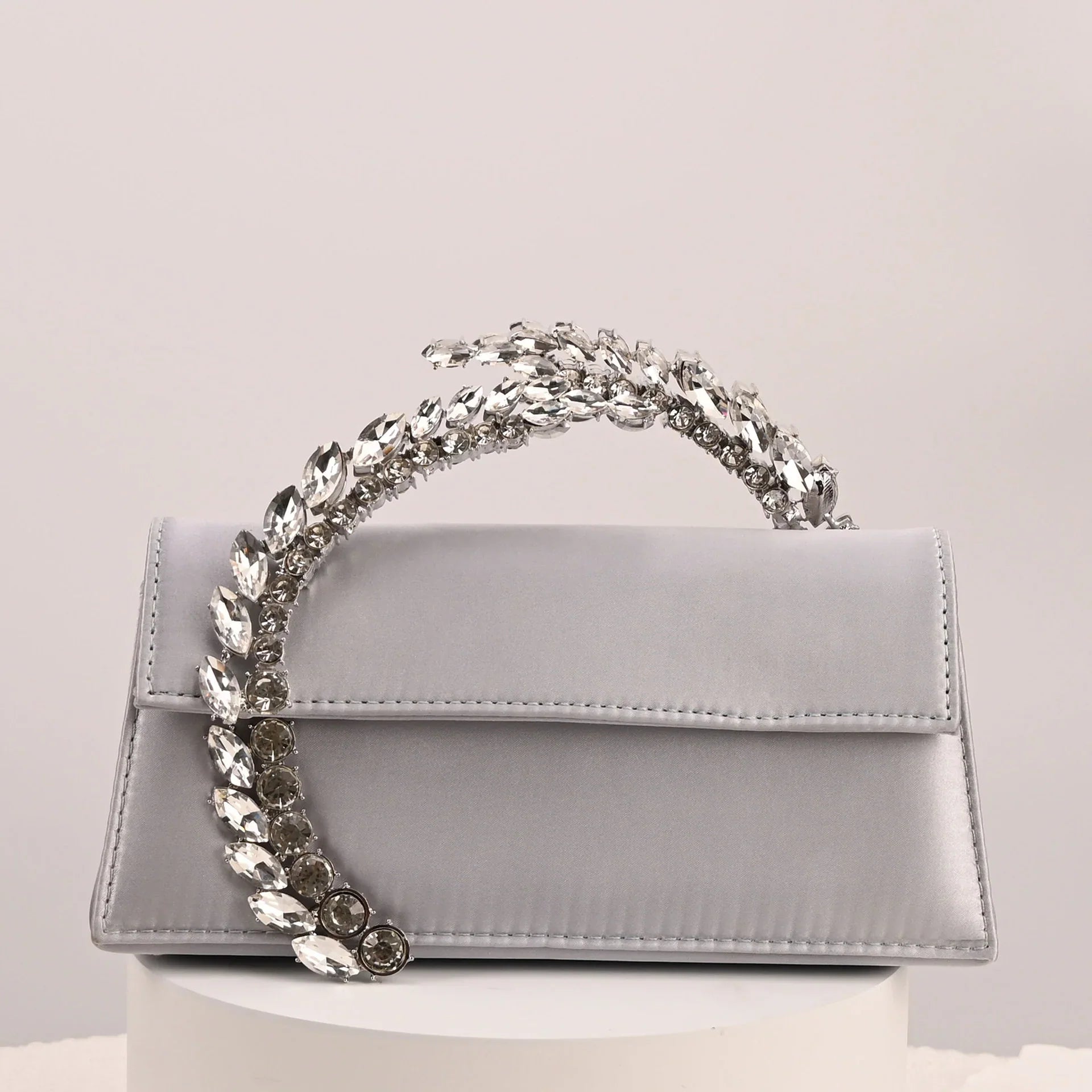 Vioraia B  Handbag