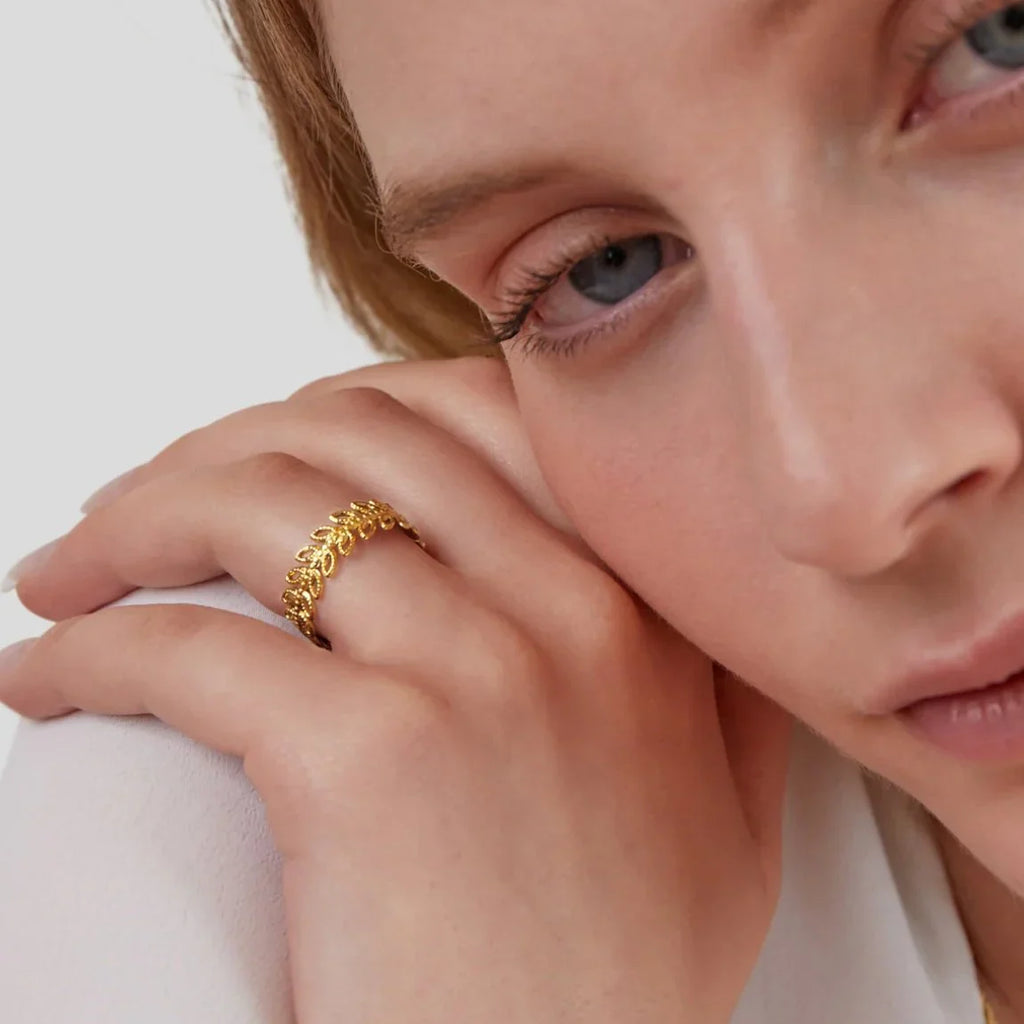 Vioraia Summer Bloom Leaf Ring