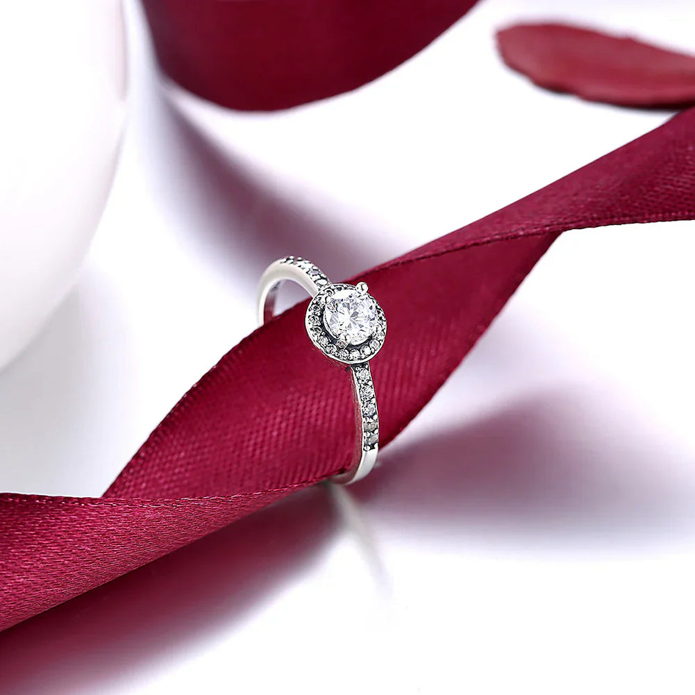 Vioraia Verano Halo Ring