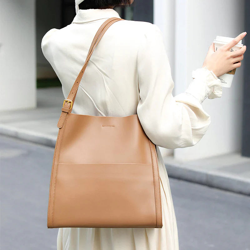Vioraia Camila Tote Bag